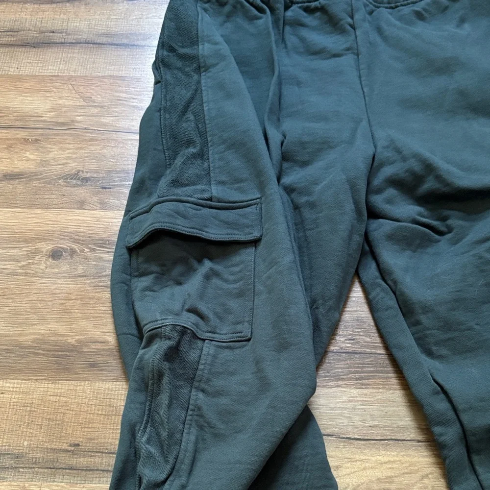 Gymshark Legacy Cargo Joggers - Picture 4 of 5